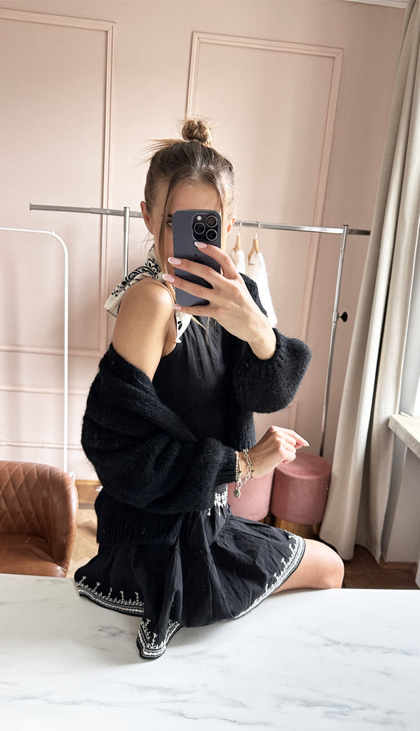 GLORI BLACK