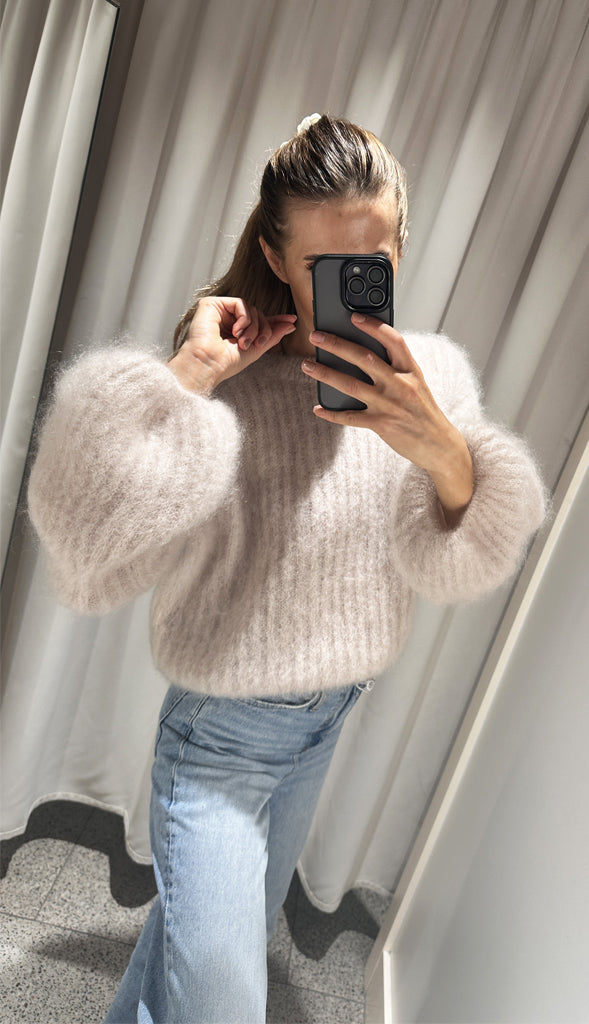 RENE BEIGE