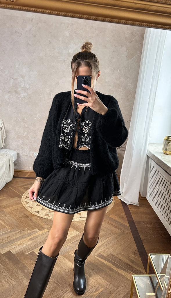 GLORI BLACK