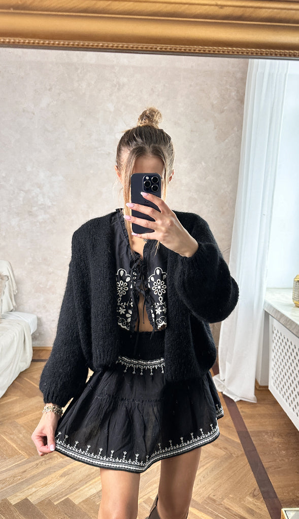 GLORI BLACK