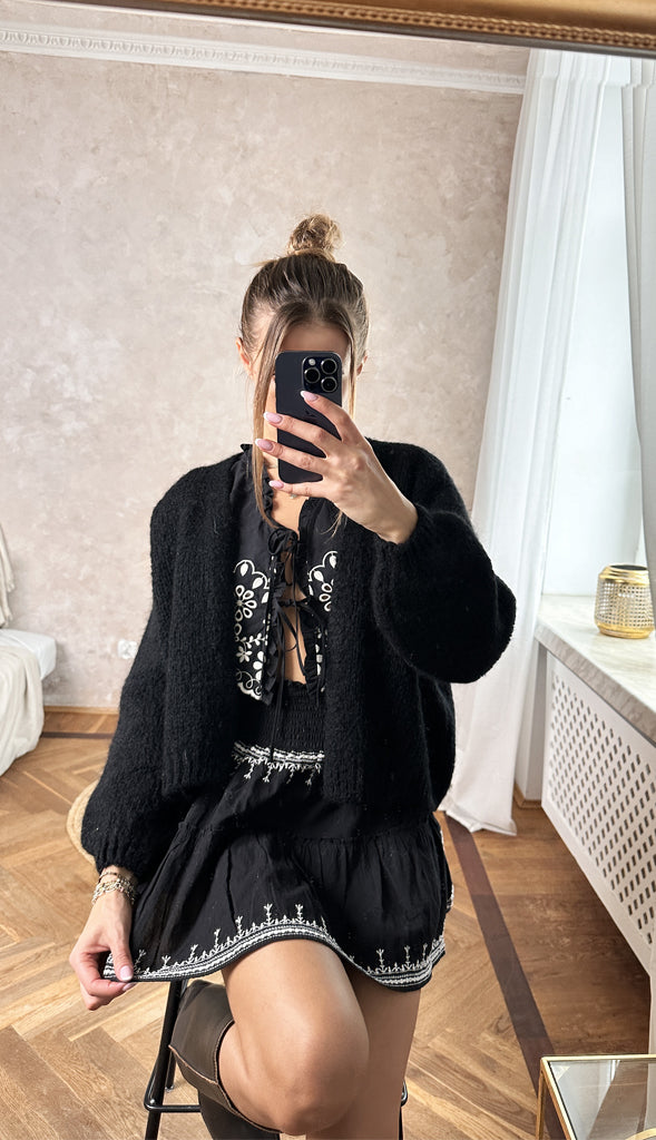 GLORI BLACK