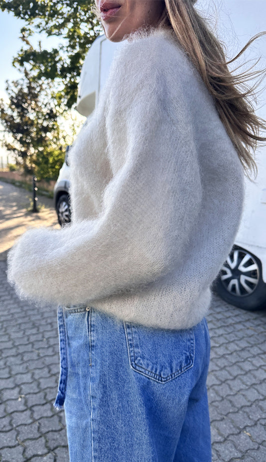 SELENA BEIGE